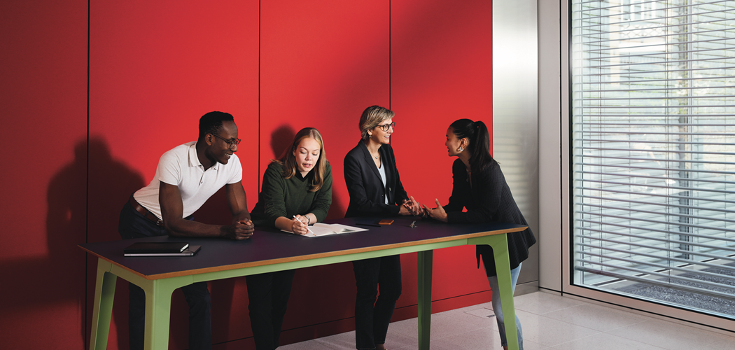 14 International Motiv 4