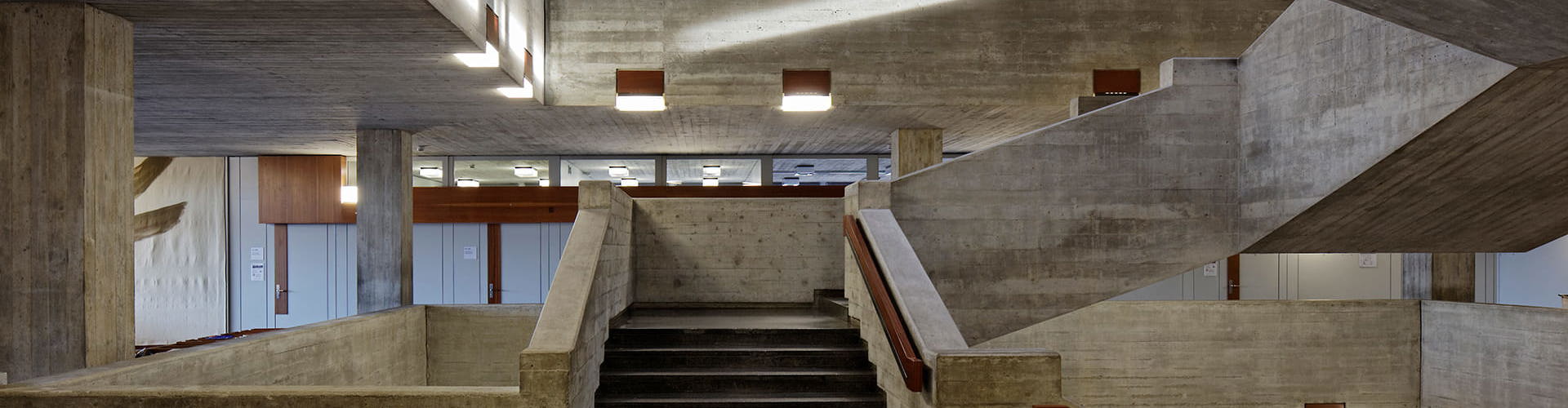 Hauptgebaeude Architektur (1)