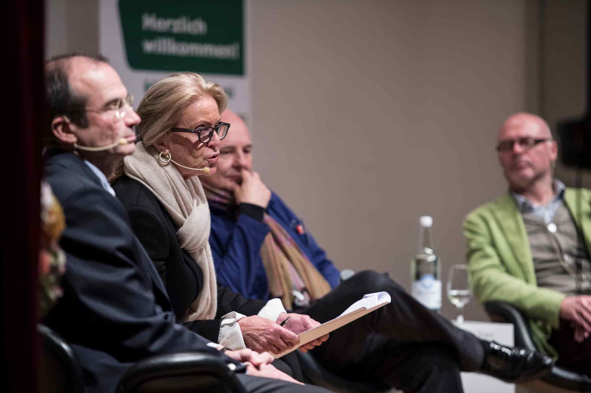 23346379235 818757Aed7 K (1)